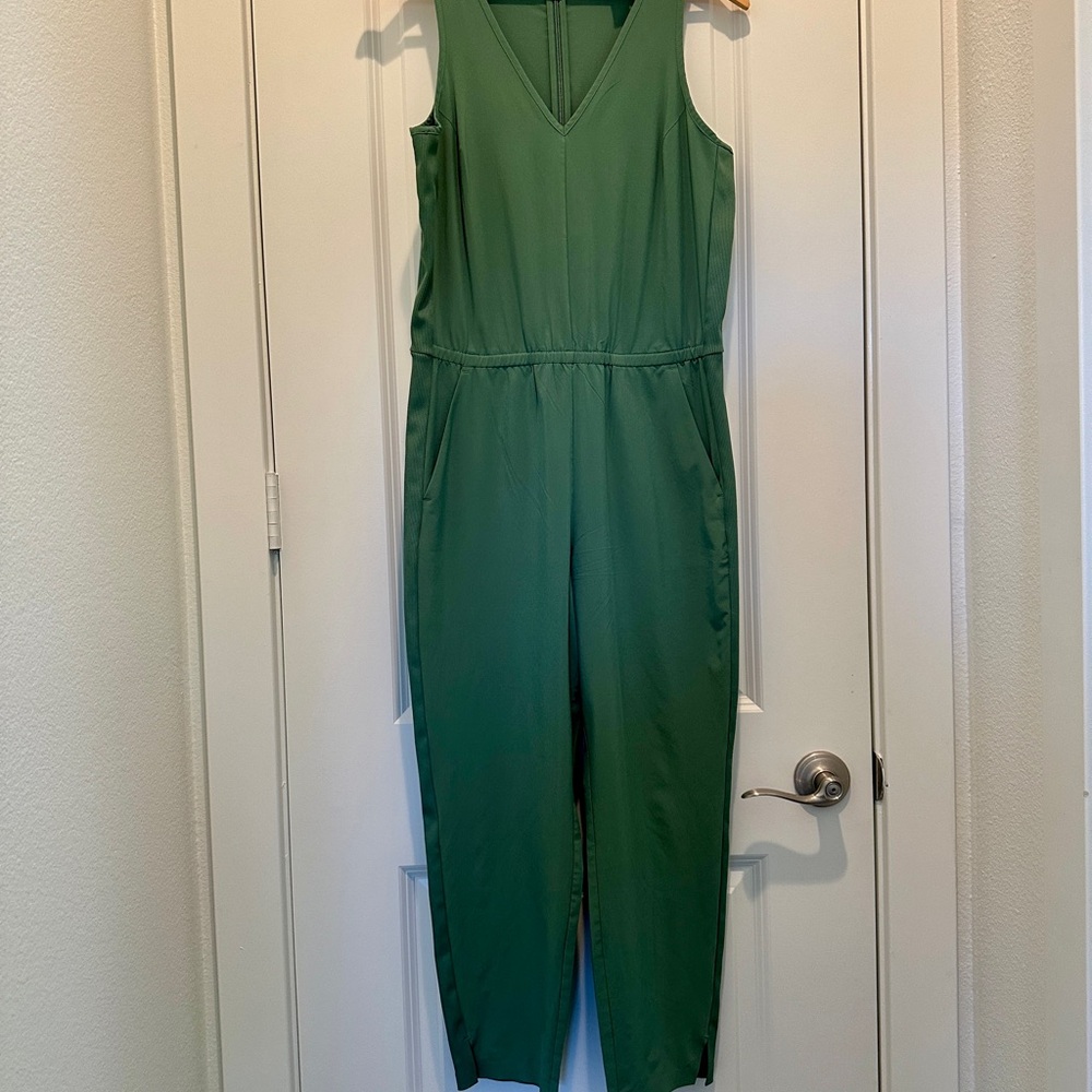 Athleta Green Sleeveless Jumpsuit